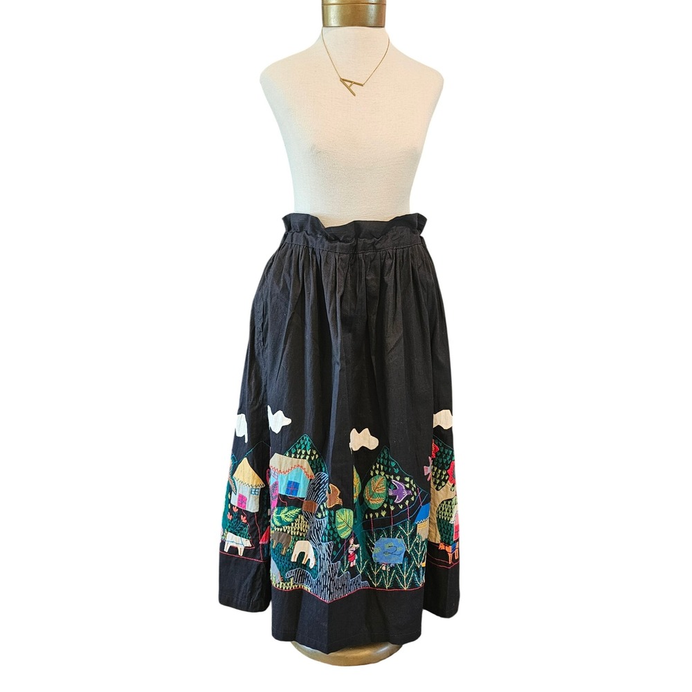 Vintage Columbian Black Embroidered Folk Art Village Peasant Primitive Skirt M